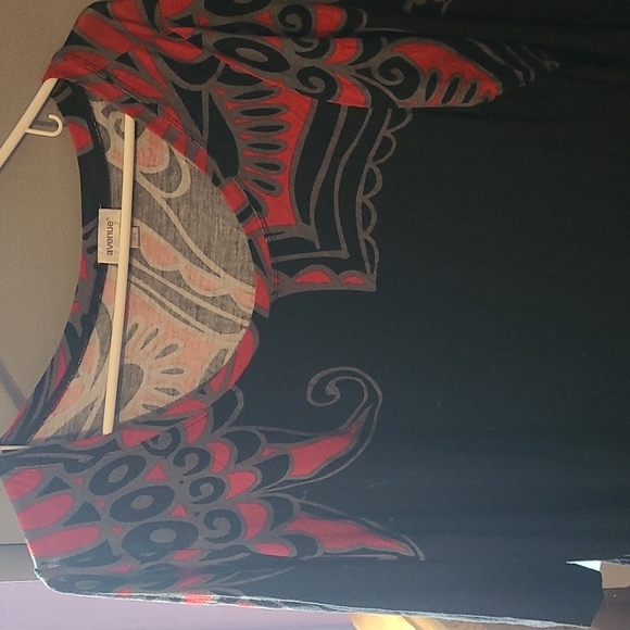 Tunic - Picture 3 of 3